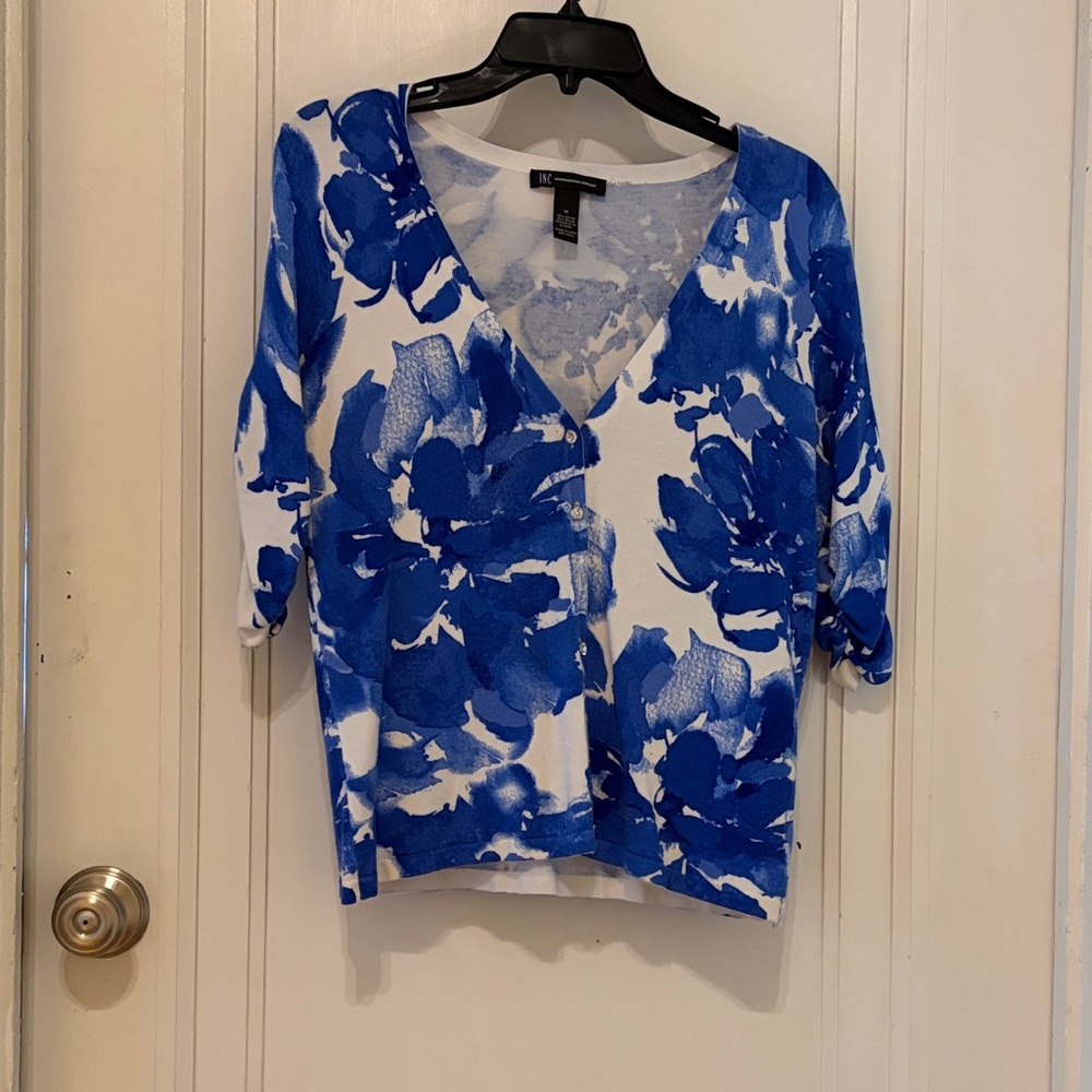 INC International Concepts Blue and White V-Neck Floral Top